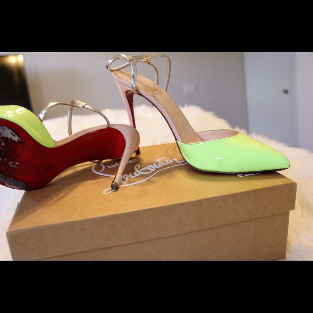 Pre-own authentic Christian Louboutin  pump 41.